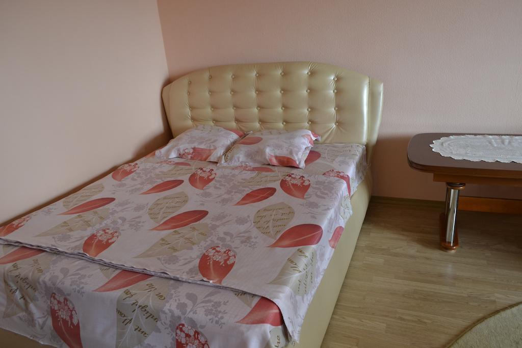 Studio Apartments Kamianets-Podilskyi Quarto foto